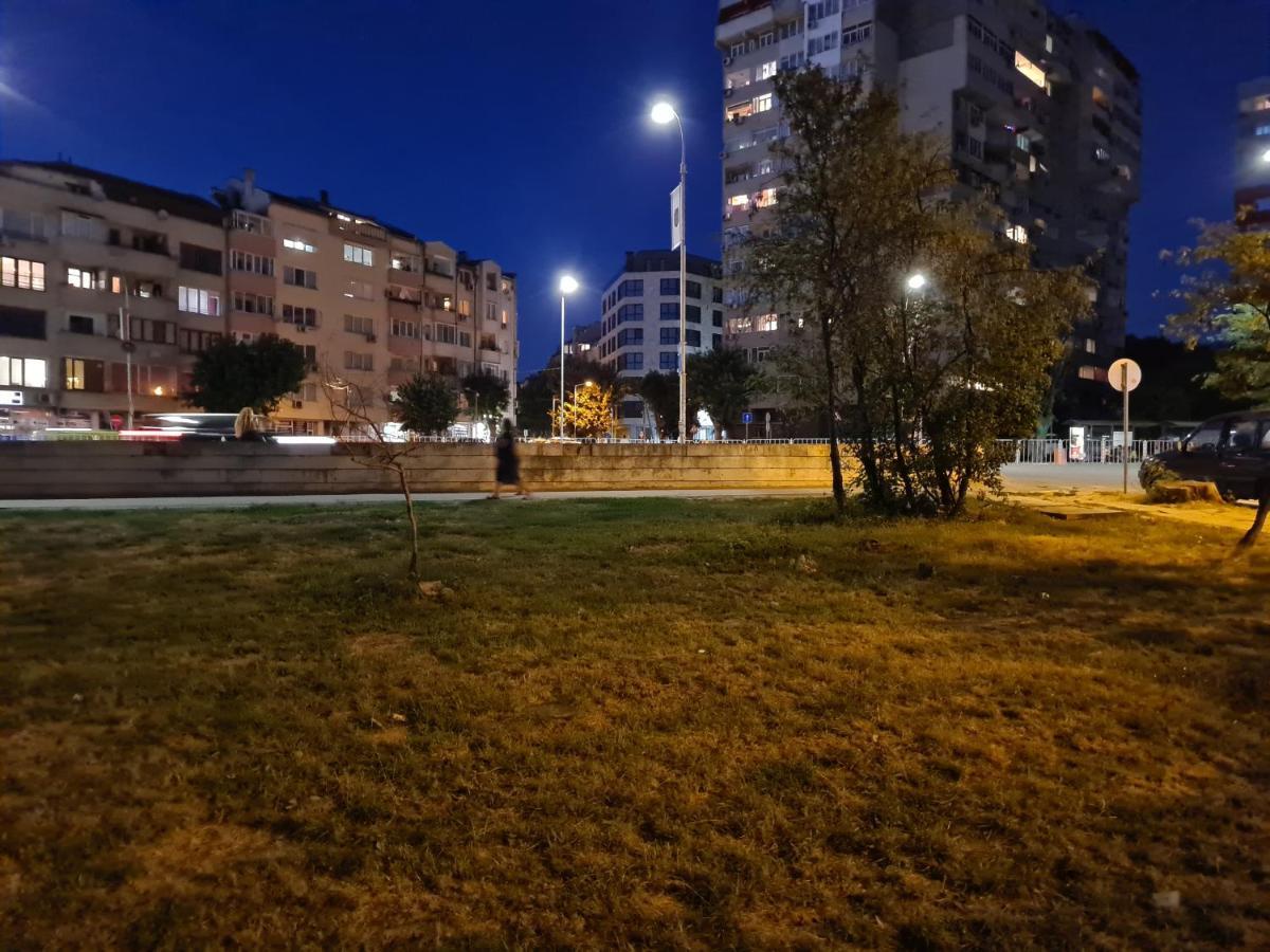 Brand New Luxury Flat In The City Center Varna Exteriör bild