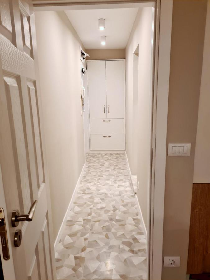 Brand New Luxury Flat In The City Center Varna Exteriör bild